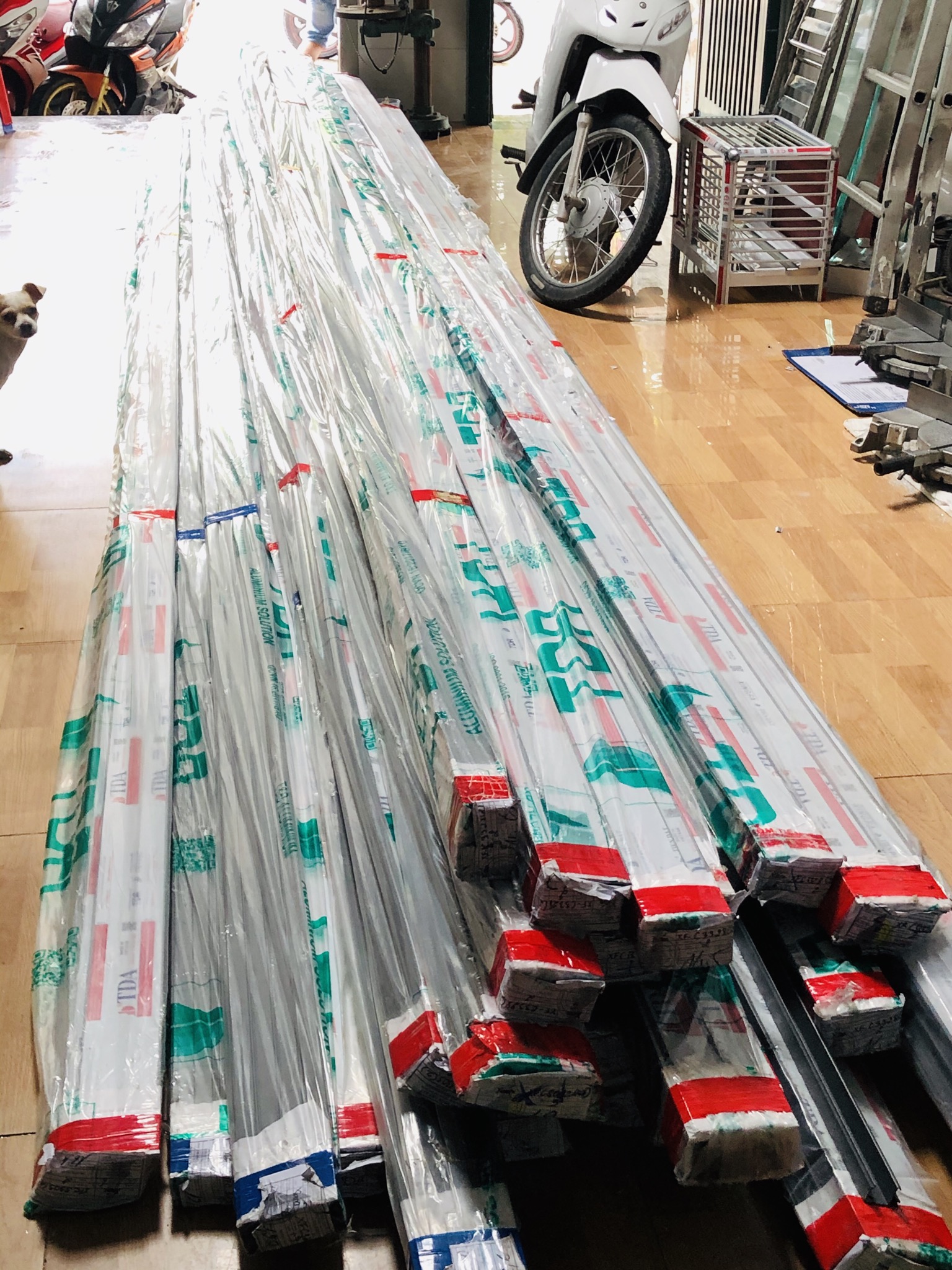 Nhập hàng sản xuất cho ctr bv thống nhất tphcm