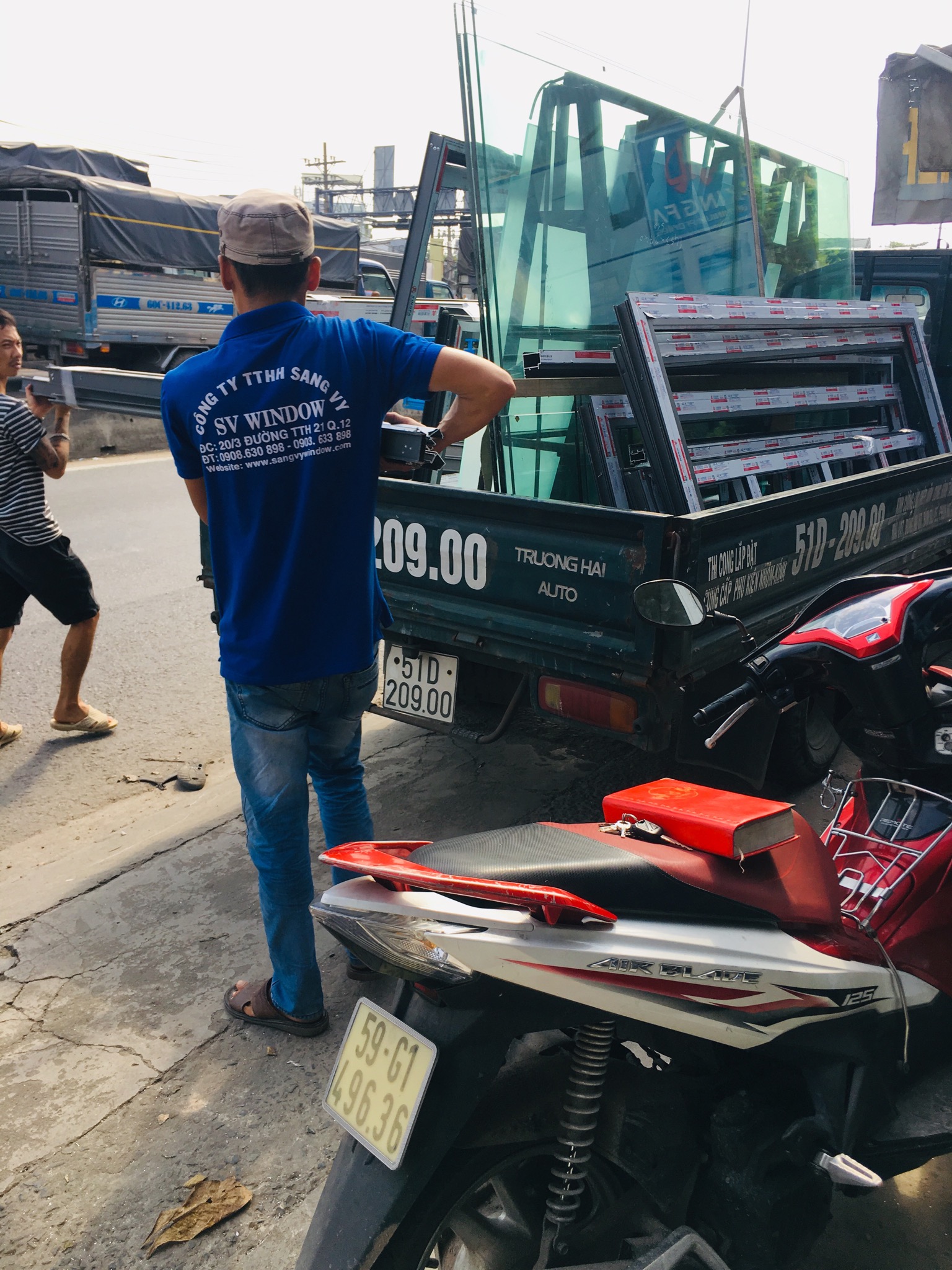 Vận chuyển hàng đến công trình Q7