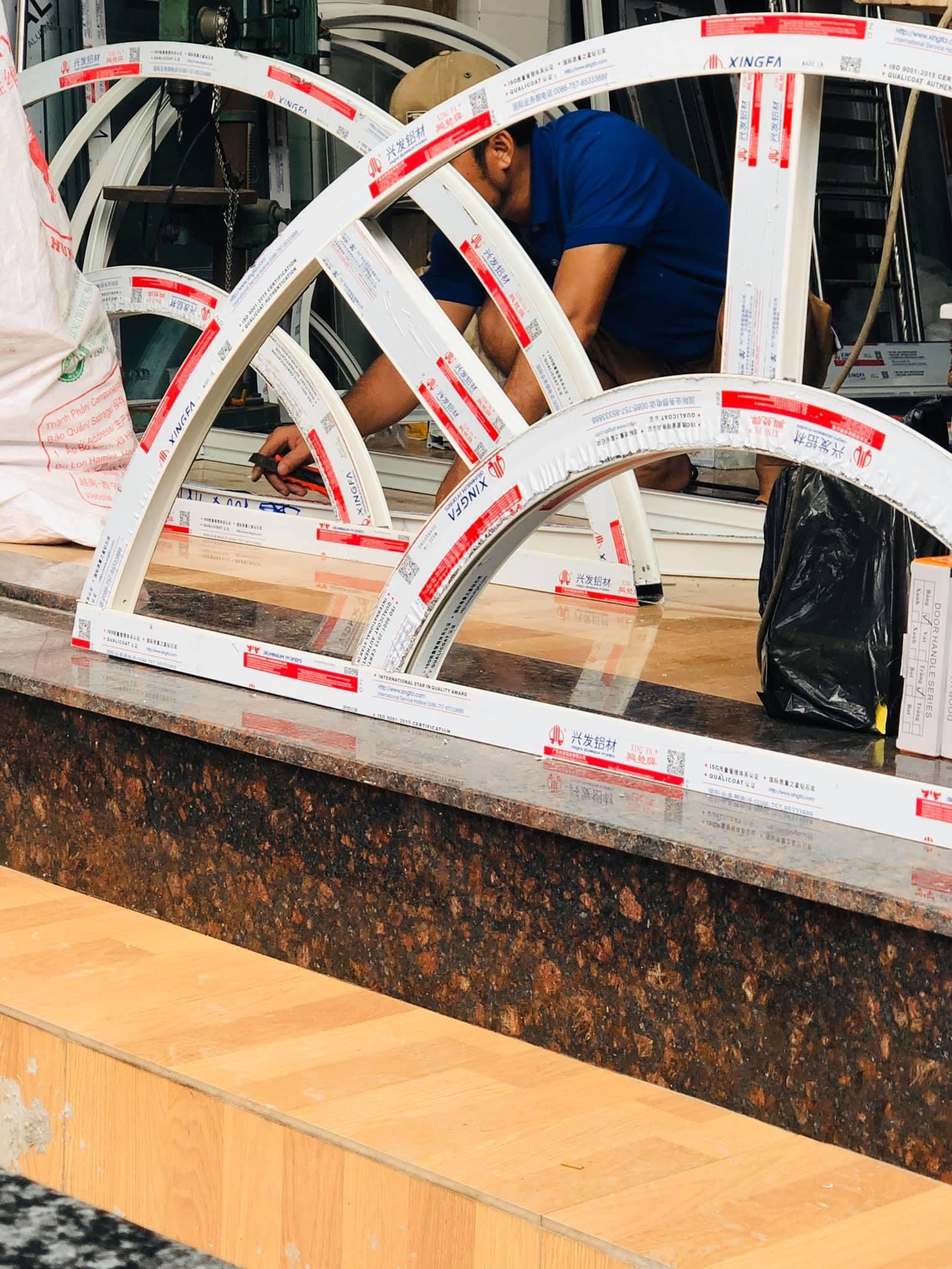 Gia công vòm tại xưởng.