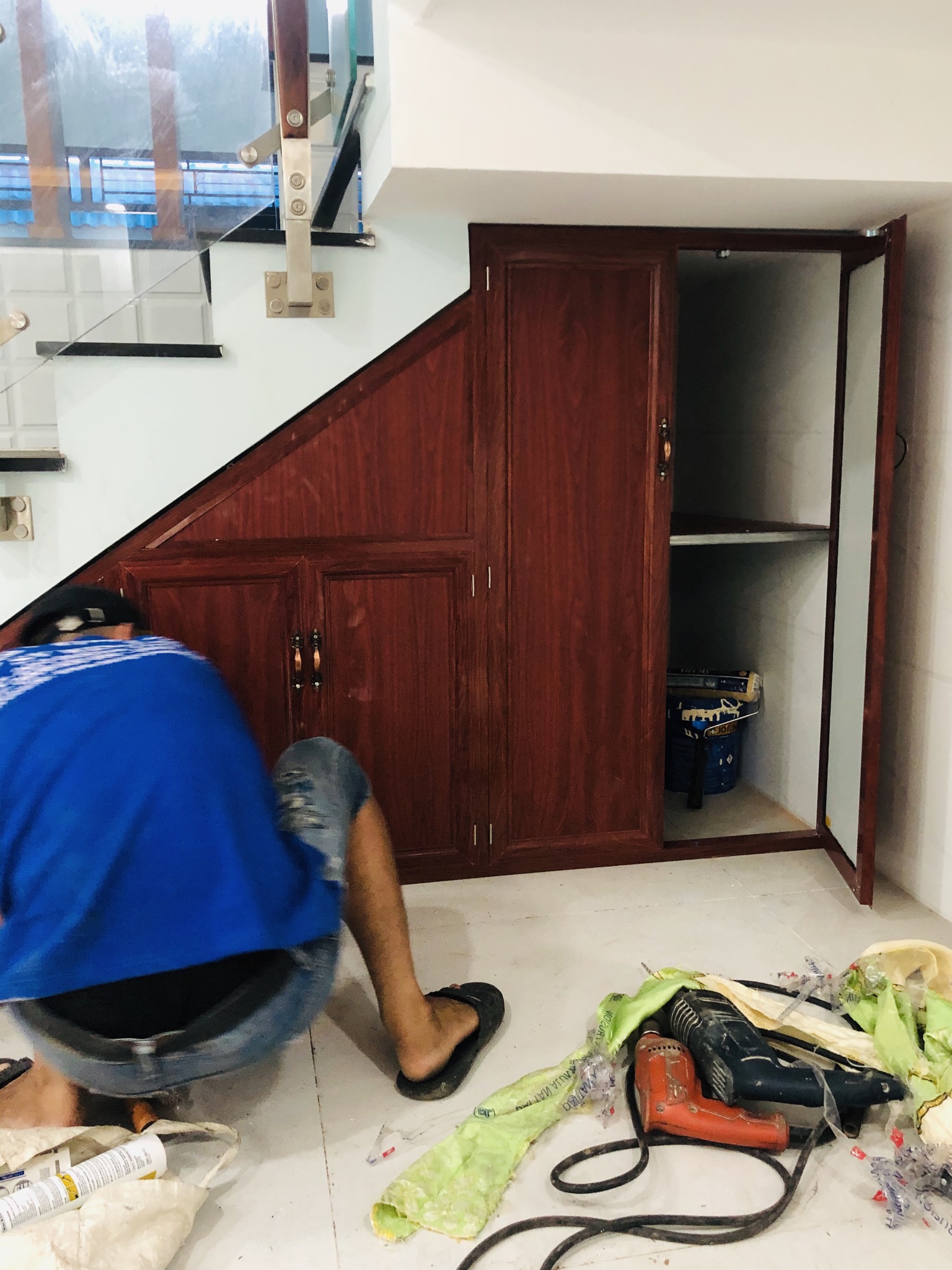 Tủ gầm cầu thang