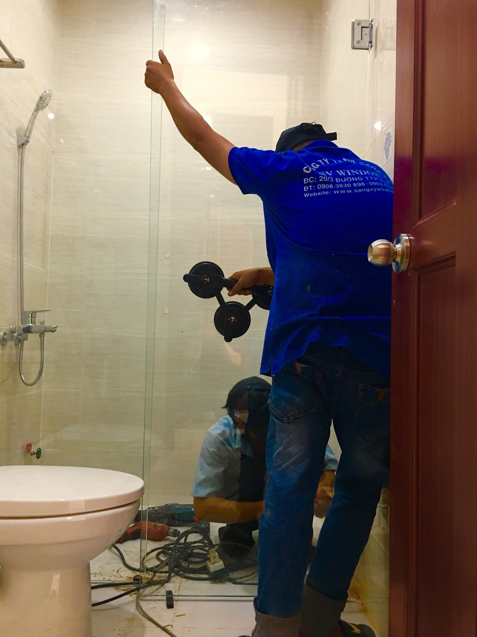 Phòng tắm kính quận 6 tphcm
