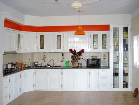 Tủ treo nhôm trắng sữa